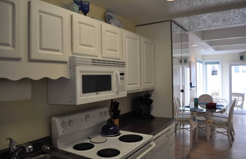 Midtown Ocean City Condo | Ocean View Studio Condo, Steps from the Beach, Balcony, Linens, Paper Goods, Beach Items - Unit 1
