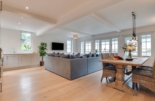 Lynmouth Apartment | Ocean View - Two Bedroom Apartment, Sleeps 4