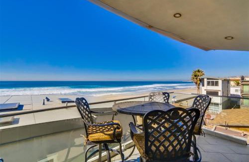 Mission Beach House | Ocean view, two-level condo with stunning view, decks, fast WiFi & fireplace