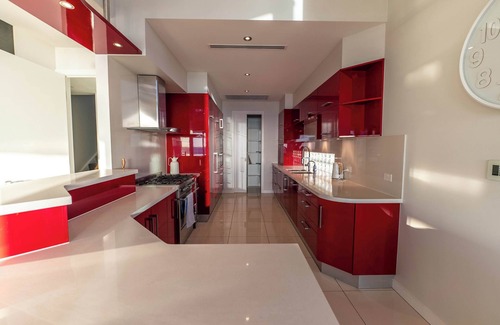 Brighton House | Ocean View Villa with Pool, Spa & Cinema