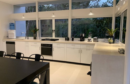 Montezuma House | Ocean View Villa- 2 minutes to beach! Great Wifi!