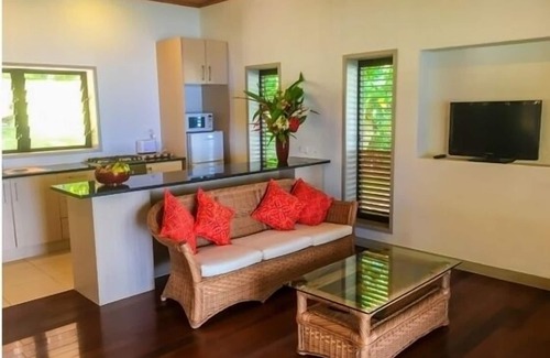 Mangaia Villa | Ocean view with stunning sunsets