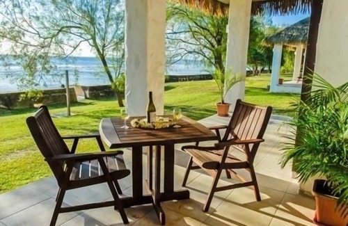 Mangaia Villa | Ocean view with stunning sunsets