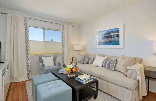 Ocean Park Apartment | Ocean view with your capuccino