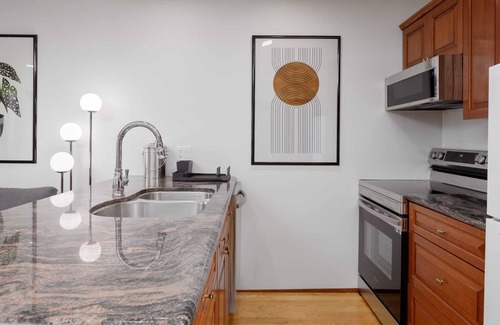 West Vancouver House | Ocean view1 BR vacation suite