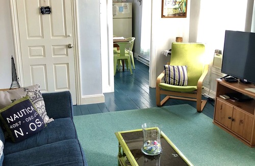 Cape May Apartment | Ocean Views 1 block from Beach 3 blocks from Washington Square