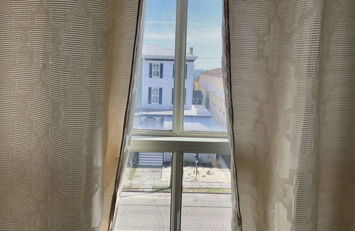 Cape May Apartment | Ocean Views 1 block from Beach 3 blocks from Washington Square