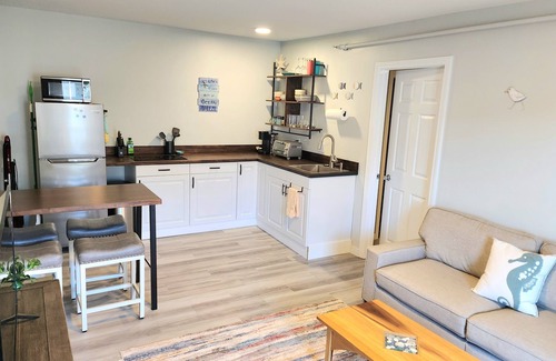 Hampton Condo | OCEAN VIEWS FROM BALCONY! Elegant 1-Bedroom Condo on Hampton Beach