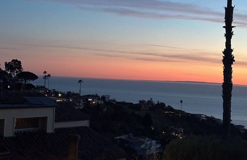 Mystic Hills House | OCEAN VIEWS FROM EVERY ROOM IN THIS LIGHT AND BRIGHT FAMILY RETREAT