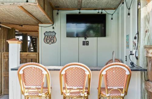 Ocean Isle Beach House | Ocean Views I Sleeps 12 I Walk to Beach I Pool