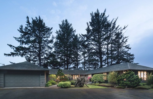 Manzanita House | Ocean Views, Outdoor Living, 5min Walk to Beach | The Purcell House by AvantStay