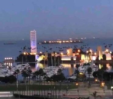 Waterfront Apartment | Ocean Views Penthouse 2b 2b Majestic Apartment 5 min to Convention Center