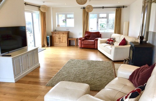 Selsey House | Ocean Views - sea views, roof terrace, enclosed garden and games room.