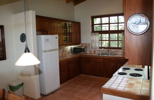 Playa Flamingo Villa | Ocean Views, Short Walk to Beach, Pool - VILLAS CASA LOMA - Suite 301