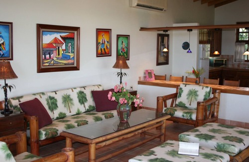 Playa Flamingo Villa | Ocean Views, Short Walk to Beach, Pool - VILLAS CASA LOMA - Suite 301