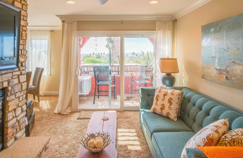 La Jolla Mesa Condo | Ocean Views Top Floor Condo