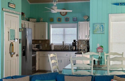 Hope Town House | Ocean Views with Pool - Spacious Family Friendly 3BR/2BA- CATCH A WAVE BAHAMAS