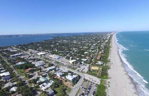 Interchange Square Villa | Ocean Villager Lovely Beachfront Property