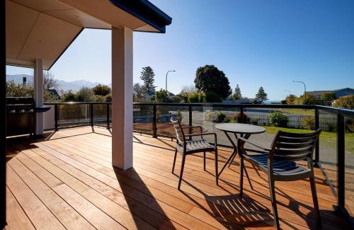 Kaikoura House | Ocean Vista Modern Home Central