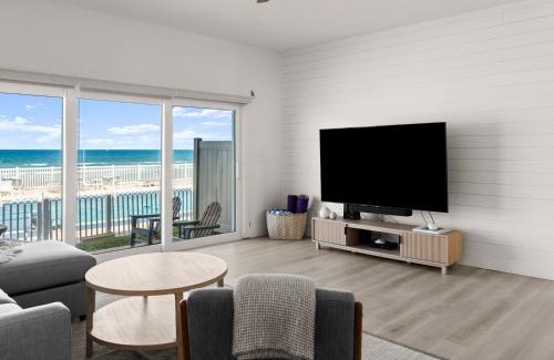 New Smyrna Beach Apartment | Ocean Vista Renovated Townhouse Steps to Beach & Pool