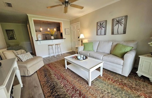 Demere Park Condo | Ocean Walk Beautiful Ground Floor Lake View Condo!
