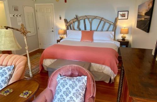 Juan de Fuca Electoral Area House | Ocean Wilderness Inn