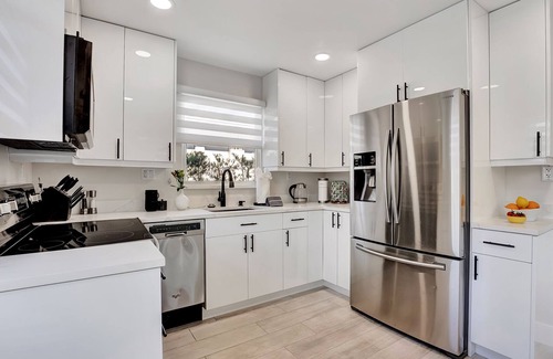 Poinsettia Heights Cottage | Oceana @ Casa Del Sol