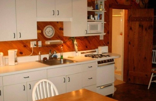 Dewey Beach Cottage | OCEANBLOCK! Teachers&veterans 10% off. Great reviews.