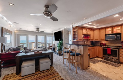 South Redondo Condo | Oceanfront 1-bedroom condo with Spectacular Views from Every Room