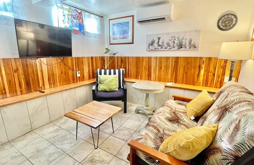 Ewa House | OceanFront 1 bedroom 1 bath. Free parking, WiFi