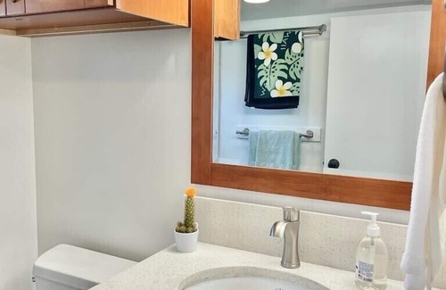 Ewa House | OceanFront 1 bedroom 1 bath. Free parking, WiFi