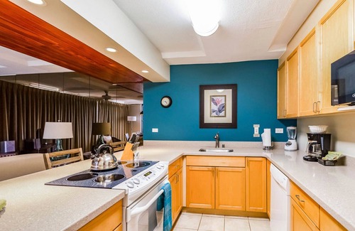 Makaha Condo | Oceanfront 1-BR Condo in Waianae w/Sunset Views