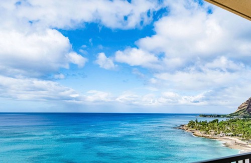 Makaha Condo | Oceanfront 1-BR Condo in Waianae w/Sunset Views