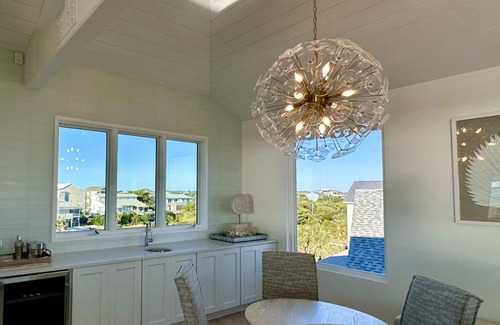 The Point House | Oceanfront 10 bdrm w/Pool/Elevator on The Point. Best Views on the Island!
