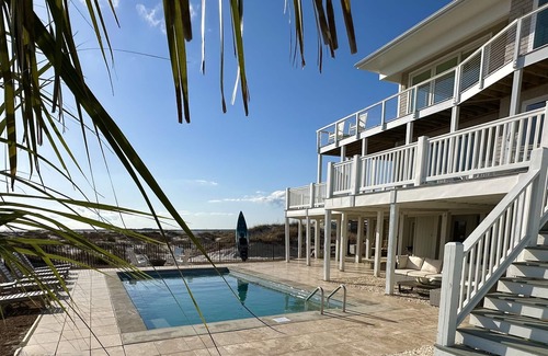 The Point House | Oceanfront 10 bdrm w/Pool/Elevator on The Point. Best Views on the Island!