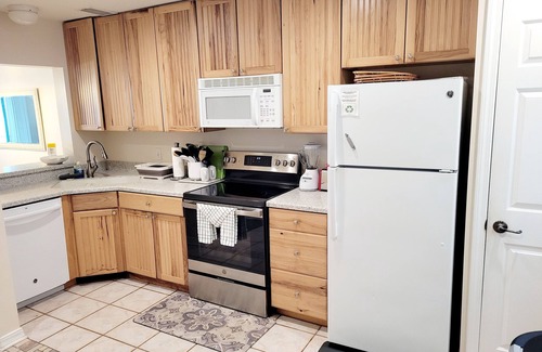 Crescent Beach Condo | Oceanfront 2 Bedroom Townhouse Summerhouse 260