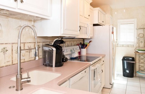 Crescent Beach Condo | Oceanfront 2 Bedroom Townhouse Summerhouse Unit 406