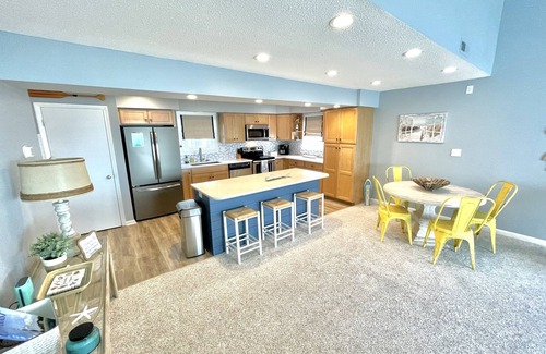 Indian Beach Condo | Oceanfront 2 bedroom 2 bath condo, beautifully decorated and maintained