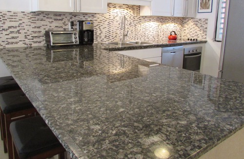 Kralendijk Condo | Oceanfront 2 BR/2 Bath Renovated E-11 at Sand Dollar Resort on Bari Reef