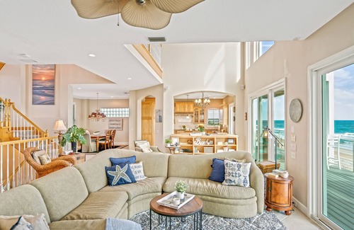 South Ponte Vedra Beach House | Oceanfront! 2 Primary Suites - Secluded Beach - St. Augustine Nights of Lights!