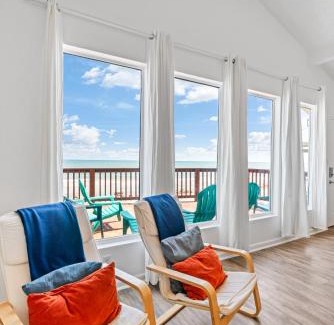 Surfside Beach House | Oceanfront 2BR Cottage w Sunsets Views Comfy and Pet and Family Friendly