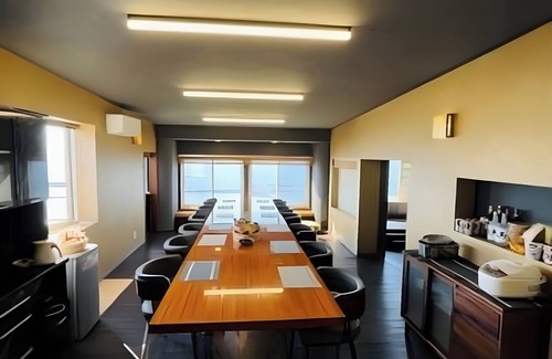 Toyako Villa | Oceanfront 3-Bedroom Villa: Perfect for Family Getaways & Relaxing Stays