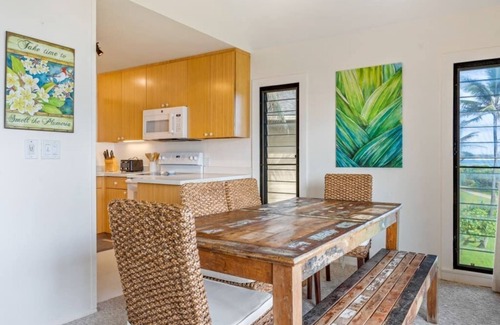 Lihue Condo | Oceanfront 3 Bedroom w/Kitchen and Lanai–Kaha Lani