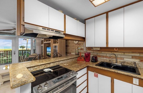 South Padre Island Condo | Oceanfront 3-Bedroom Condo w/Direct Beach Access