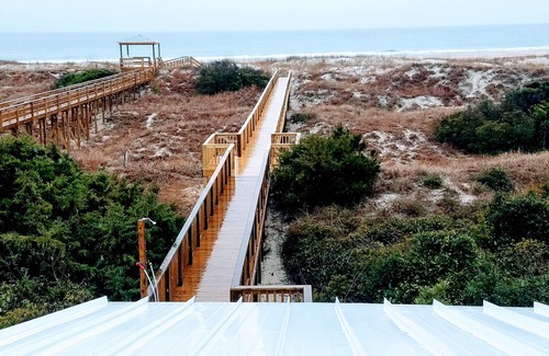 The Point House | OCEANFRONT 4BR, 2 BA House at the Point!