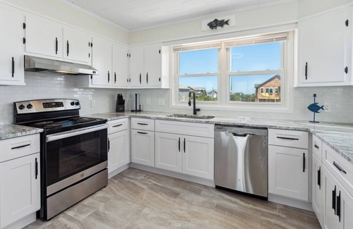 Frisco House | Oceanfront 4BR/3BA with Epic Views – Stay at Beach Please on Hatteras Island