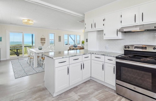 Frisco House | Oceanfront 4BR/3BA with Epic Views – Stay at Beach Please on Hatteras Island