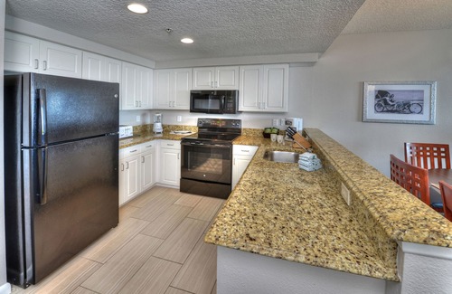 Seabreeze Historic District Condo | Oceanfront -5 Minutes to Main St -Oct 15-19, 2025