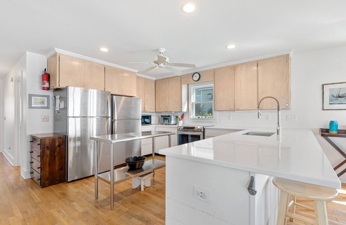 Folly Beach House | Oceanfront! 7 Bedroom/3 Bath Private Home/Sleeps 16/Sundeck & Screened Porch!