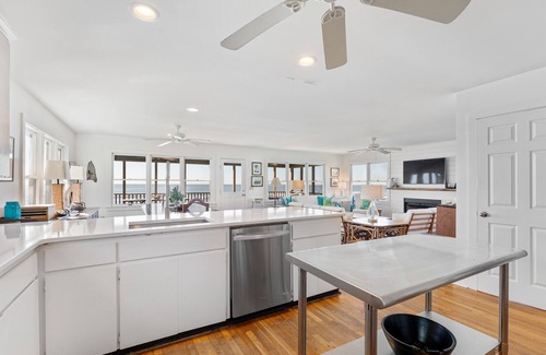 Folly Beach House | Oceanfront! 7 Bedroom/3 Bath Private Home/Sleeps 16/Sundeck & Screened Porch!